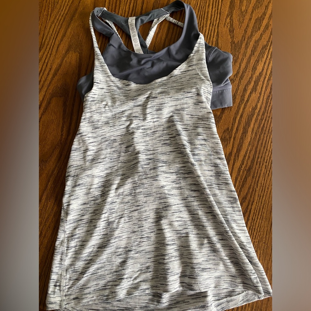 Lululemon Tank top with a built in bra